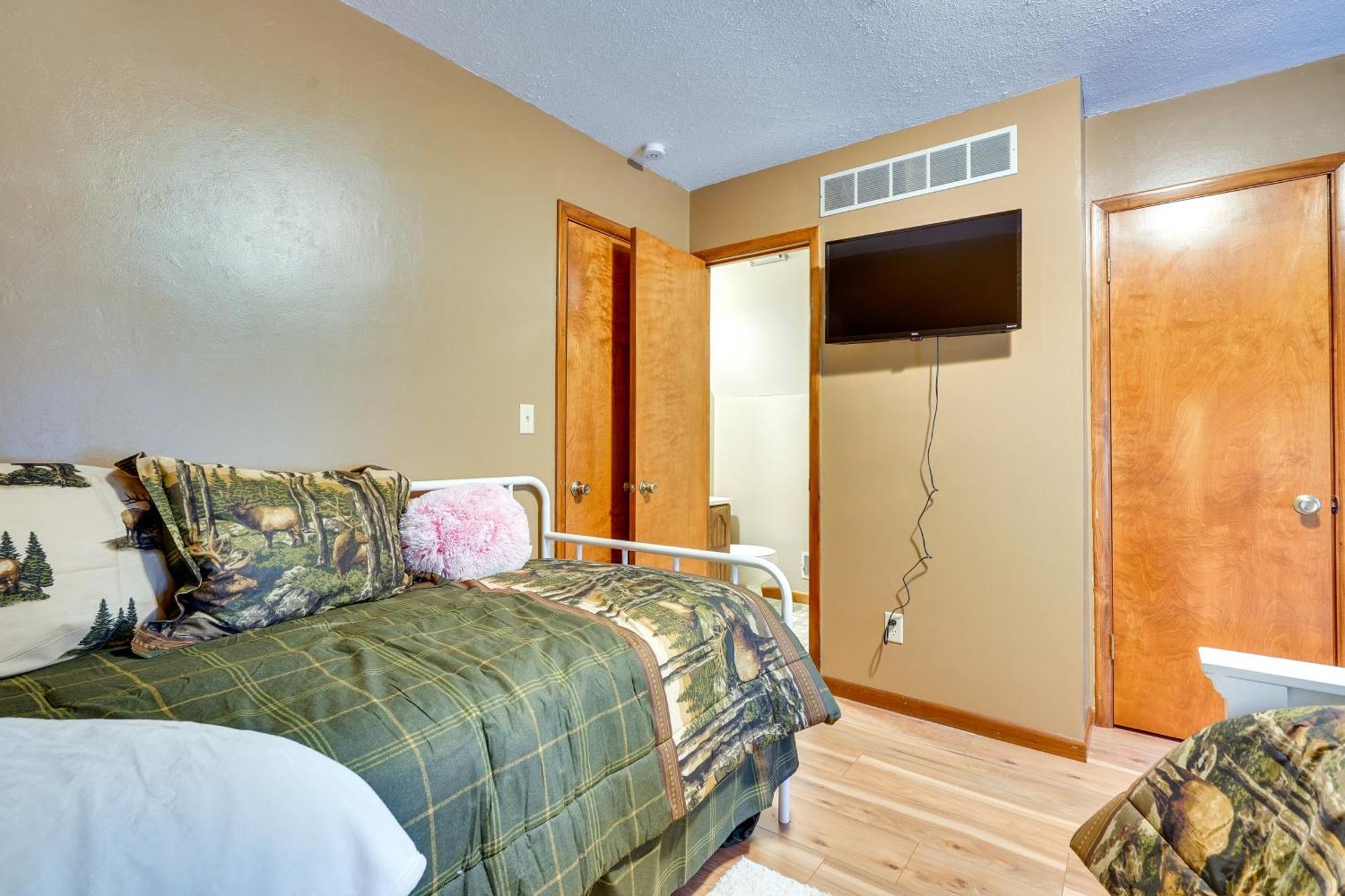Howard Cabin Rental About 3 Mi To Apple Valley Lake! Mount Vernon Exterior foto